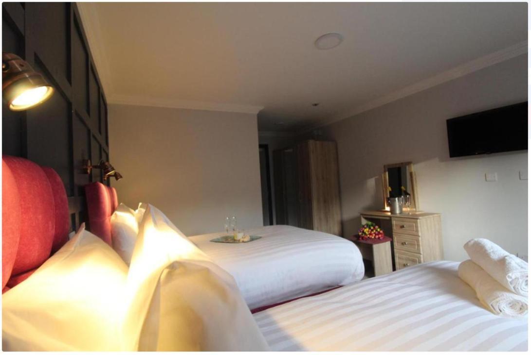The Dutch Tulip Hotel Mallow Extérieur photo